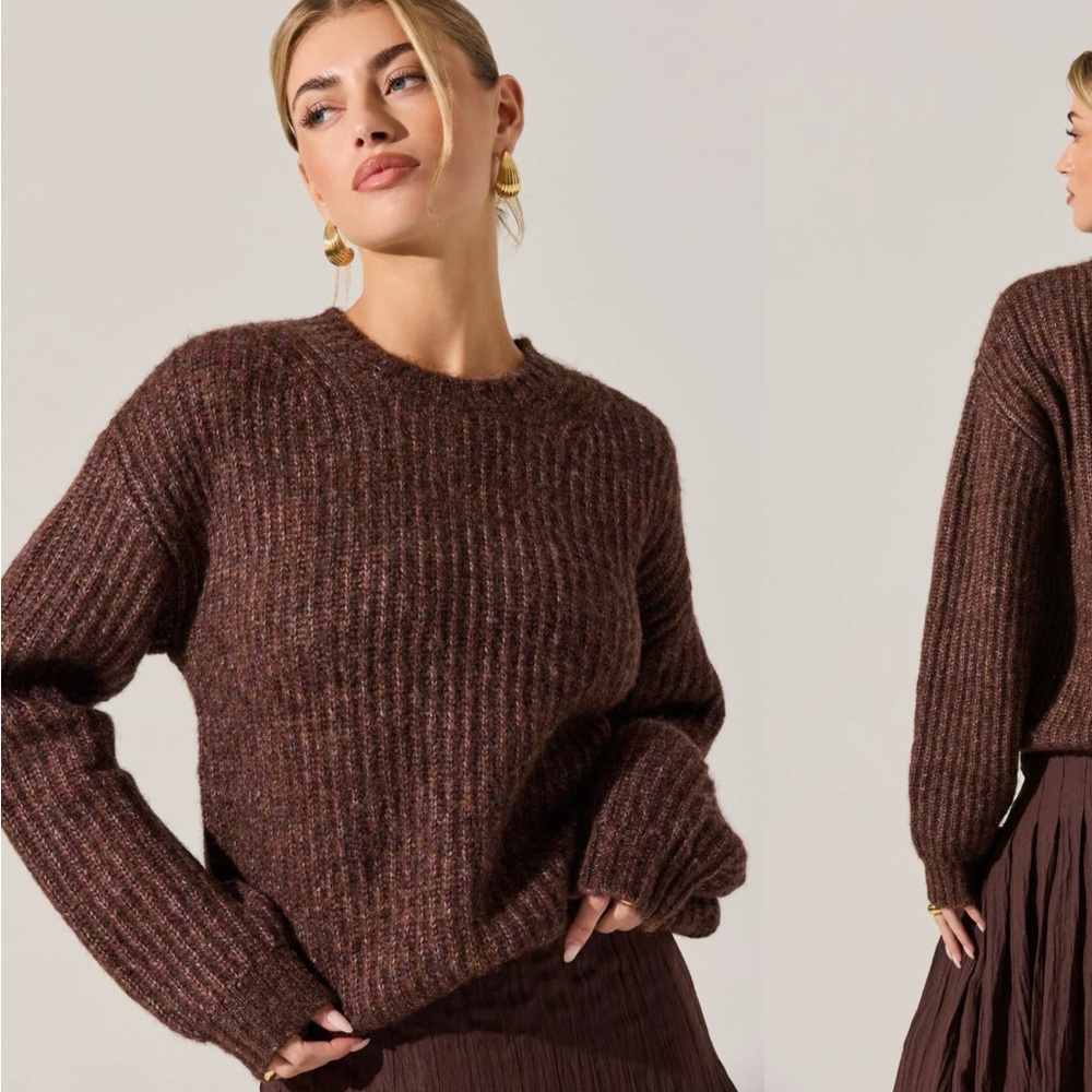 ASTR Archer Crewneck Sweater BNWT